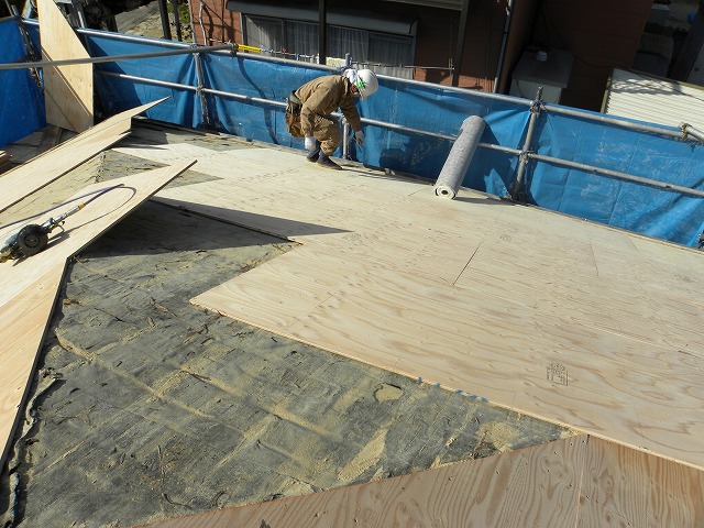 下地を一新した屋根